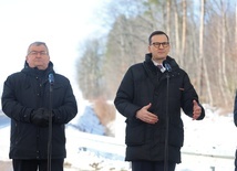 Bobrowniki. Premier Mateusz Morawiecki: w tym roku remont 2800 km dróg powiatowych i gminnych