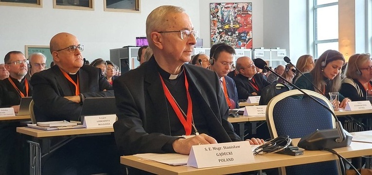 Przewodniczący KEP podsumował pierwszy dzień obrad synodalnych w Pradze