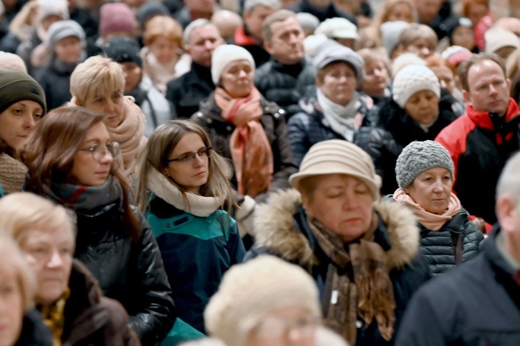 Ząbkowice Śl. Lutowa Msza św. z modlitwą o uzdrowienie