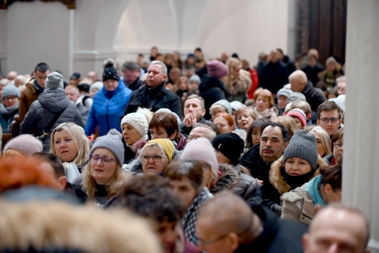 Ząbkowice Śl. Lutowa Msza św. z modlitwą o uzdrowienie