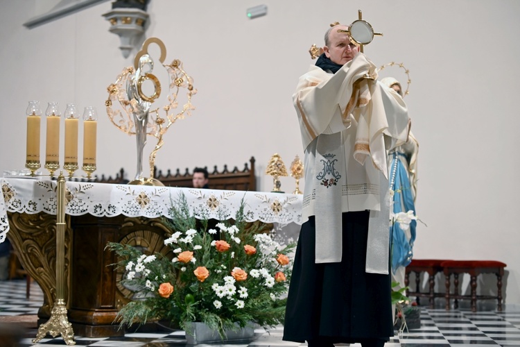 Ząbkowice Śl. Lutowa Msza św. z modlitwą o uzdrowienie