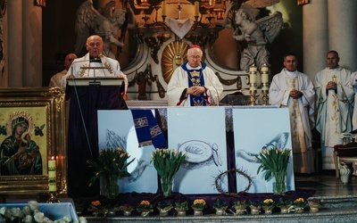 W centrum naszego spotkania będzie uroczysta Eucharystia.