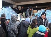 Syria: ponad 80 godzin od trzęsienia ziemi pierwszy konwój z pomocą