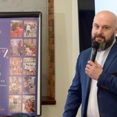 Ks. Damian Drabikowski zachęca do wsparcia działań diecezjalnej Caritas.