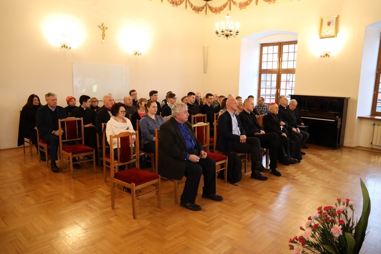 Sympozjum naukowe o informacji w świecie przyrody