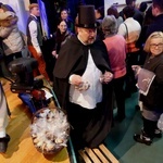 Ebenezer Scrooge i inni - nauczyciele bielskiego gastronoma na scenie