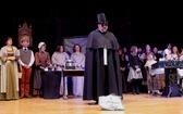 Ebenezer Scrooge i inni - nauczyciele bielskiego gastronoma na scenie