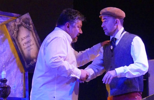 Ebenezer Scrooge i inni - nauczyciele bielskiego gastronoma na scenie
