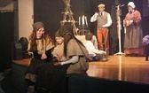 Ebenezer Scrooge i inni - nauczyciele bielskiego gastronoma na scenie
