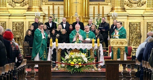 Bp Kamiński do chorych: Możecie wiele, módlcie się za Ukrainę