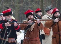 Inscenizacja była możliwa dzięki zaangażowaniu blisko 60 osób z kilku grup z regionu, m.in. z Sochaczewa, Żyrardowa czy Skierniewic.