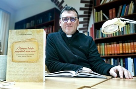 Kapłan jest autorem książki poświęconej galicyjskiej rzezi.