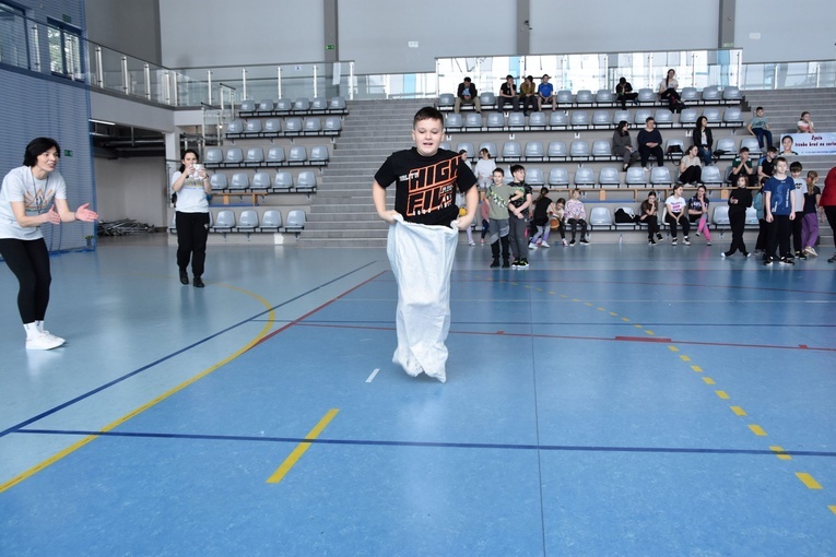 Pierwsze dni zimowiska z ks. Marcinem Zawadą