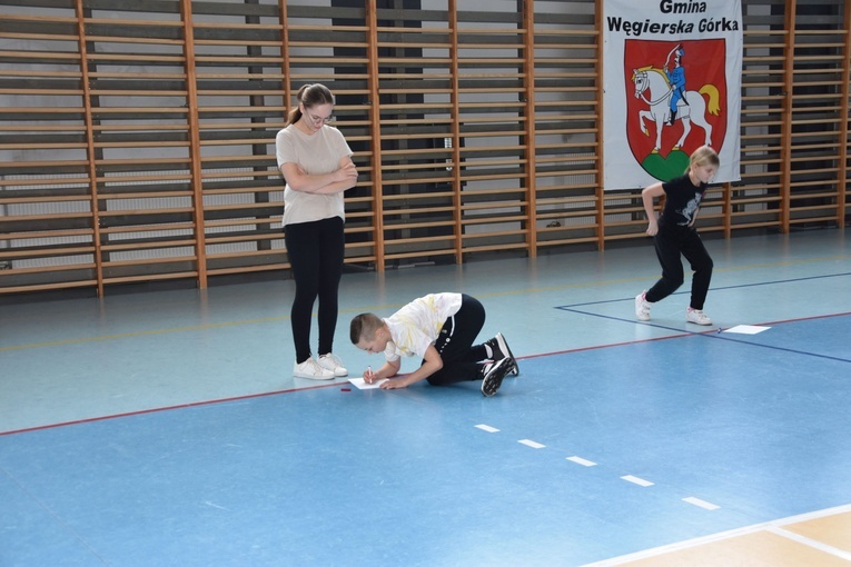Pierwsze dni zimowiska z ks. Marcinem Zawadą