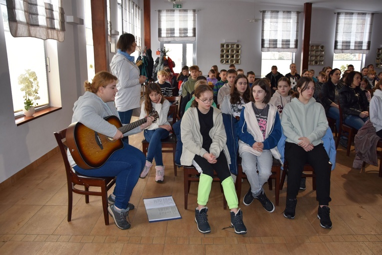 Pierwsze dni zimowiska z ks. Marcinem Zawadą