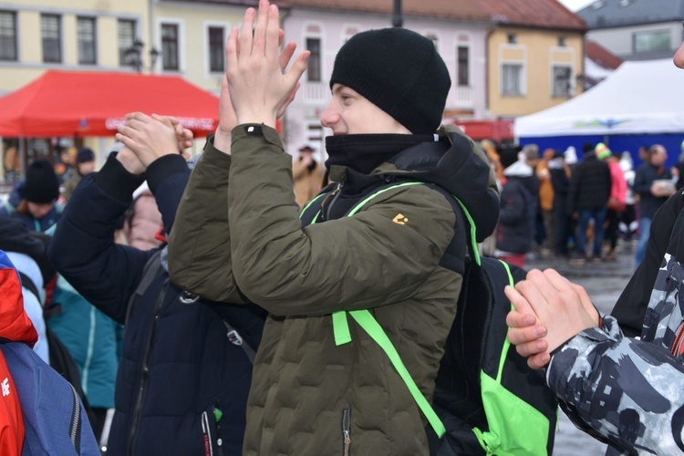 Pierwsze dni zimowiska z ks. Marcinem Zawadą