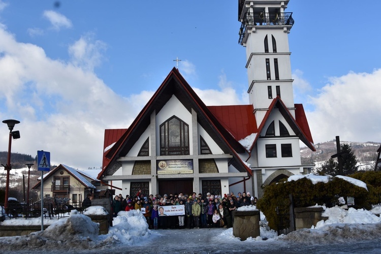 Pierwsze dni zimowiska z ks. Marcinem Zawadą