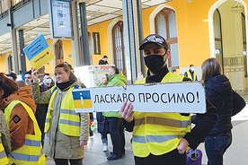 Wrocławski Dworzec Główny PKP od początku wojny zapełniał się uciekinierami. Przybysze nie zostali pozostawieni sami sobie.