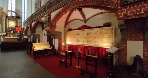 Katedra. Całun już jest! 