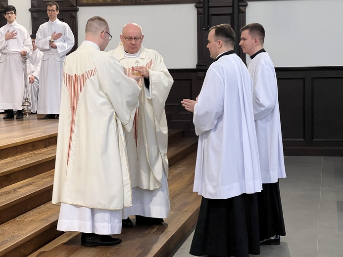 Wyższe Śląskie Seminarium Duchowne. Obłóczny alumnów III roku