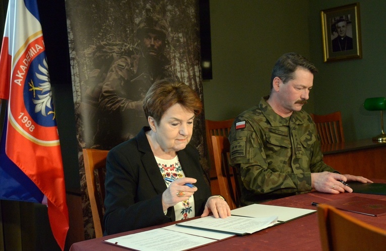 Podpisanie listu intencyjnego.