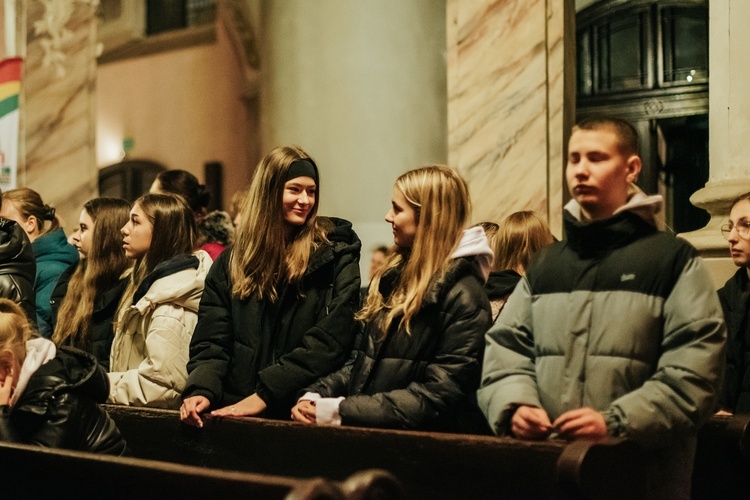 Modlitewne spotkanie młodych na Starych Szkotach