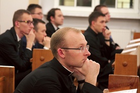 „Bóg nie męczy się przebaczaniem. Szanse i wyzwania sakramentu pokuty i pojednania” – to hasło dwudniowego spotkania, na które zaprasza płocki teolog moralista.