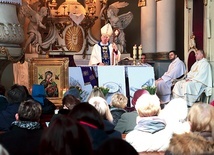 W kościele św. Jakuba w Skierniewicach od dziesięciu lat gromadzimy się na Eucharystii.