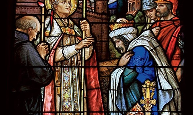 Święty papież Leon I Wielki powstrzymuje wodza Hunów Attylę przed zrównaniem Rzymu z ziemią. Witraż z kościoła św. Jerzego w Hermann (Missouri, USA).