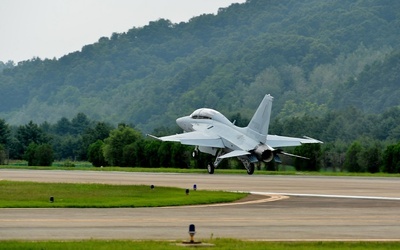 Siły powietrzne Korei Południowej zaczęły szkolić polskich pilotów z obsługi samolotów myśliwskich FA-50