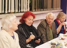 Mimo upływu lat doskonale pamiętają swoją misję pomocy.