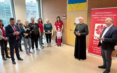 ▲	Spotkanie podsumowujące rok działań zwieńczyła wspólna modlitwa w intencji pokoju. Wzięli w niej udział ukraińscy podopieczni Centrum Pomocy Migrantom i Uchodźcom Caritas Archidiecezji Katowickiej. 