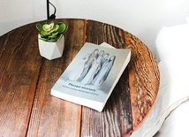 Rozważania, których autorkami jest pięć kobiet, są dla każdego.