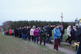 Droga liczy 32 stacje i wiedzie przez ok. 4,5 km.