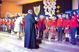Uczniowie przygotowali dla arcybiskupa specjalny program taneczny.