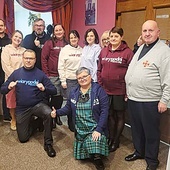 Nauczyciele u św. Stanisława w Skierniewicach pod opieką i we współpracy z kapłanami dbają o swój rozwój duchowy i merytoryczny.