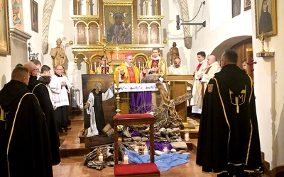 Rocznicowej Eucharystii przewodniczył  bp Krzysztof Nitkiewicz.