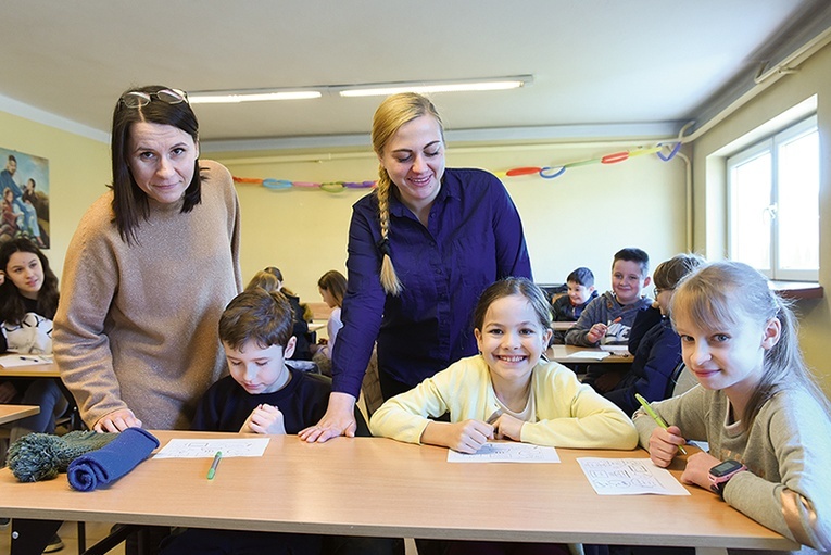 Zajęcia będą prowadziły anglistki, panie Ewelina i Alicja.