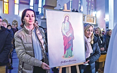 ▼	Procesja z obrazem  św. Marii Magdaleny.