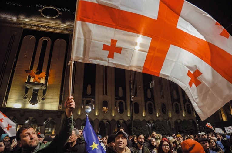 Protesty w Tbilisi zakończyły się sukcesem opozycji.