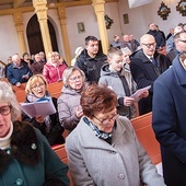 ▲	Akatyst wykonany w kościele w Lubiechowie, któremu patronuje św. Józef.