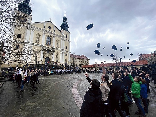 Pielgrzymka skautów