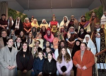 ◄	Jezusa, Maryję, Marię Magdalenę i apostołów zagrali członkowie grupy teatralnej NieZwykły Teatr na Korabce.