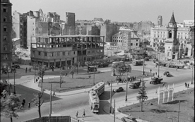 Plac Trzech Krzyży w 1947 r. ze zbiorów MW.