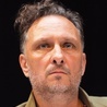 Michał Rogalski jest scenarzystą i reżyserem, m.in. twórcą filmów „Ostatnia akcja”, „Ciotka Hitlera”, „Przesilenie zimowe”; ma na swoim koncie także wiele seriali telewizyjnych.