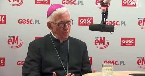 Abp Wiktor Skworc: Kapłan powinien żyć dla: Kościoła, bliźnich, Pana Boga