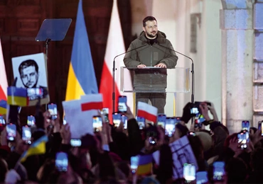 Podczas wystąpienia  na dziedzińcu  Zamku Królewskiego  w Warszawie Wołodymyr Zełenski przypomniał wołanie Jana Pawła II z pierwszej pielgrzymki do ojczyzny o zstąpienie Ducha Świętego  na polską ziemię.