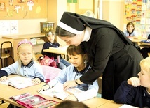 ▲	Nauczyciele chętnie korzystają z różnych narzędzi edukacyjnych.