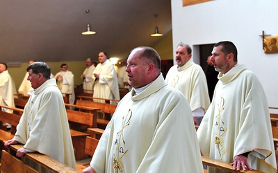 W spotkaniu wzięło udział kilkunastu księży.