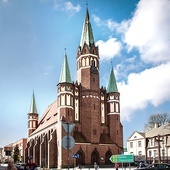 Poewangelicki kościół został konsekrowany w 2007 r.  przez abp. Tadeusza Gocłowskiego.